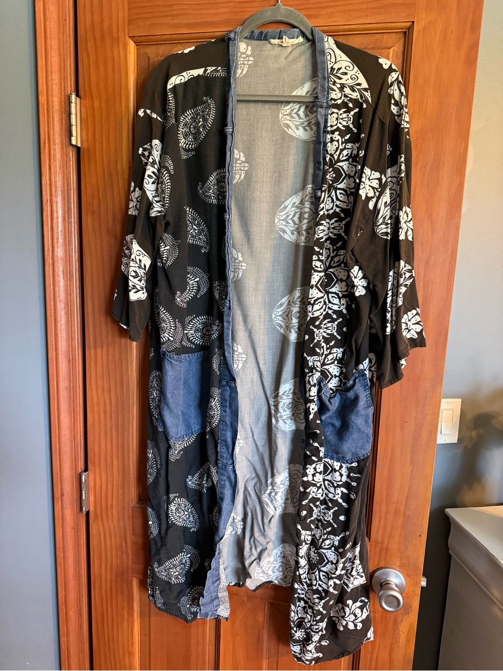 Black & White Printed Kimono Duster with Denim Pockets